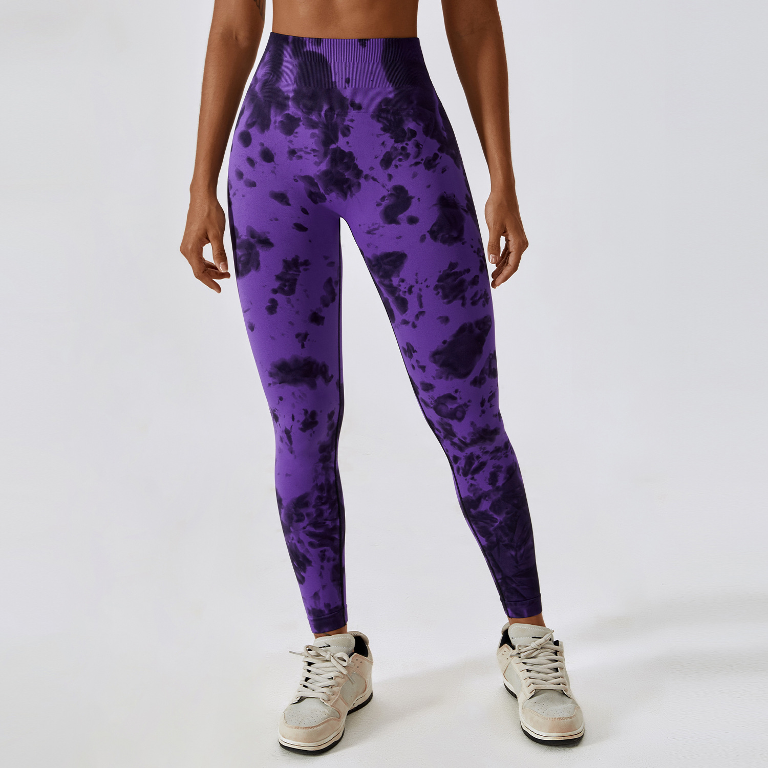Nahtlose, handgezeichnete Trainings-Leggings