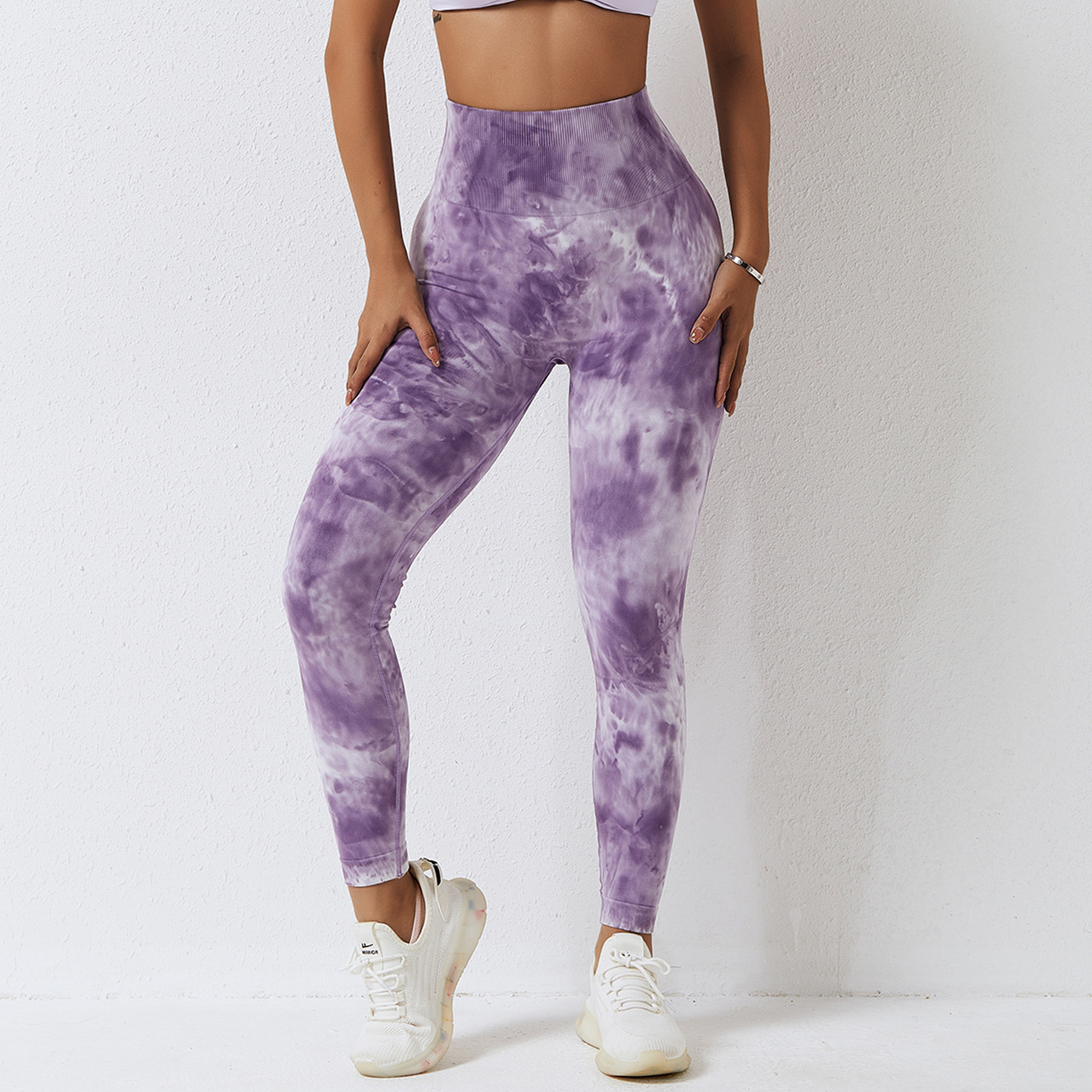 Nahtlose, manuell gefärbte Sport-Leggings