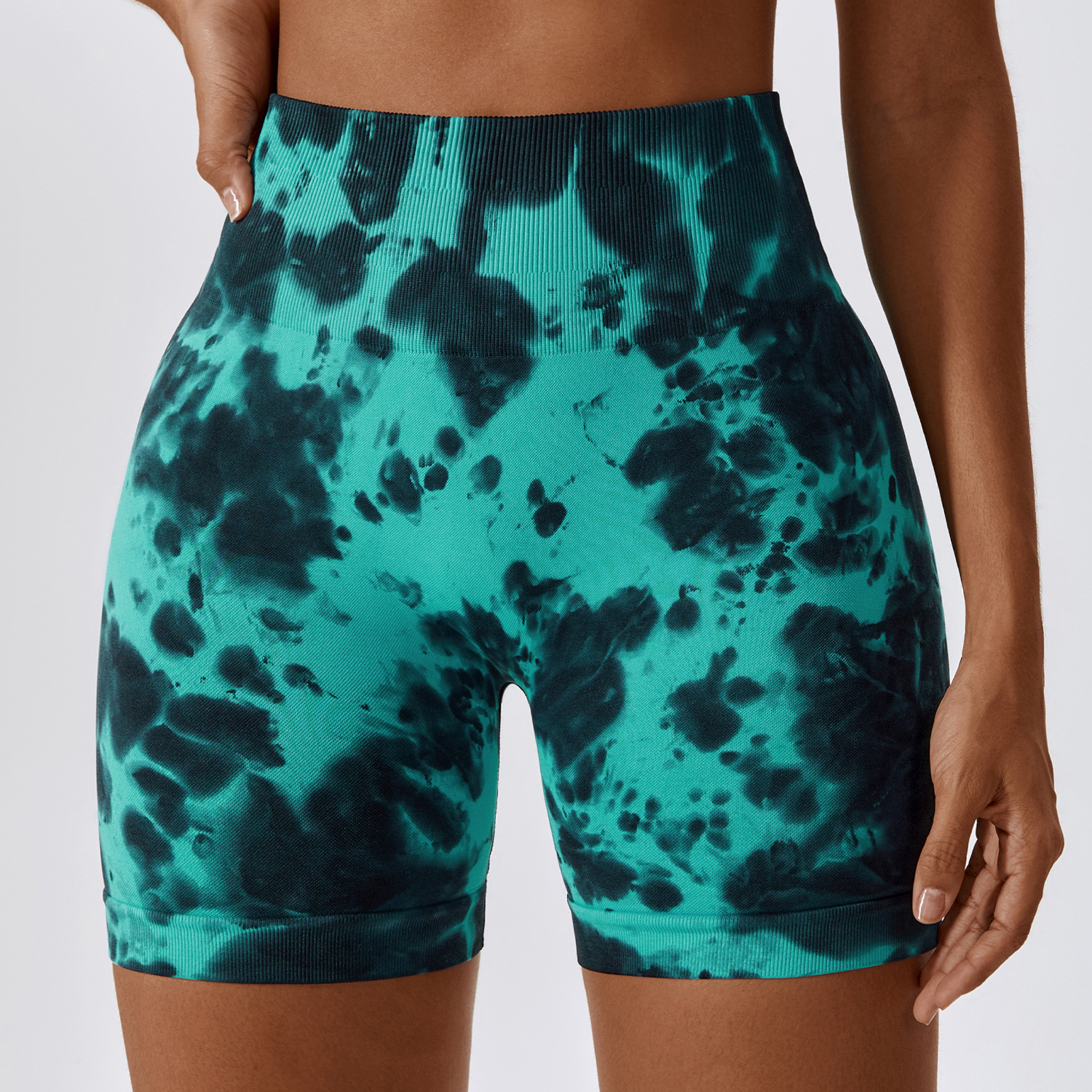 Nahtlose Scrunch Soft Active Shorts mit Batikmuster